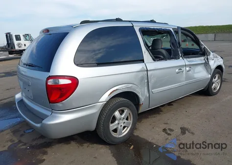 2005 Dodge Grand Caravan Sxt z USA, uszkodzony, nr VIN 2D4GP44LX5R193604